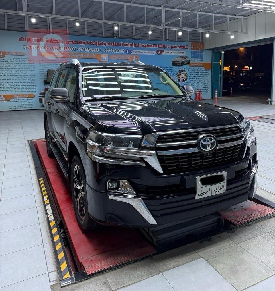 تۆیۆتا لاند کروزەر